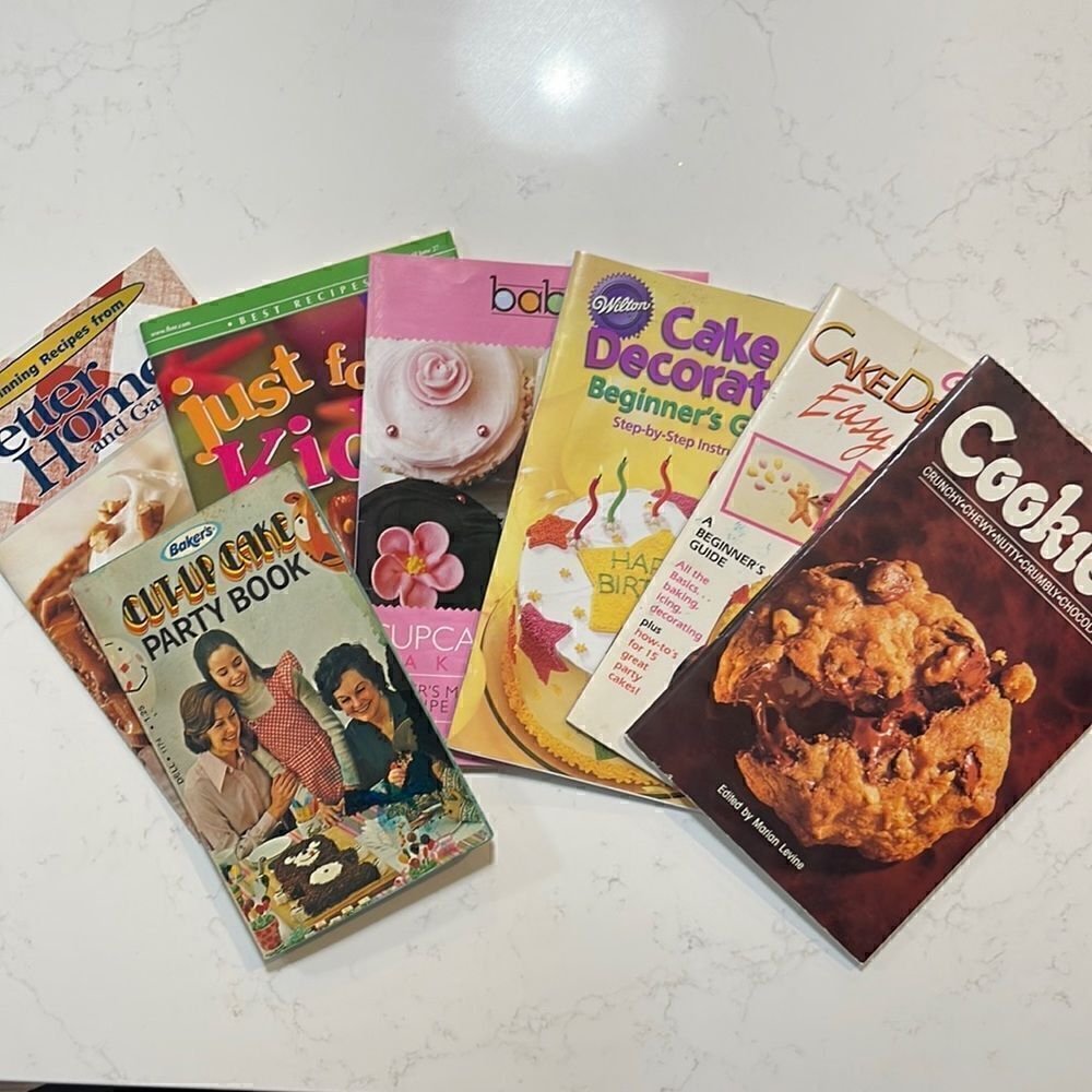 Vintage cookie and cake baking and decorating booklets.  7 booklets total.
